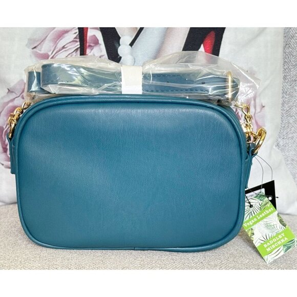 Badgley Mischka Camera Crossbody Herringbone Quilted Bag - Picture 5 of 7